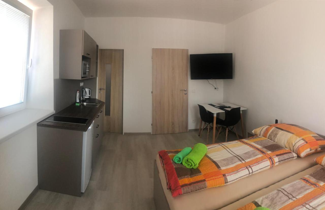 Apartmány U Stadionu Šumperk Esterno foto